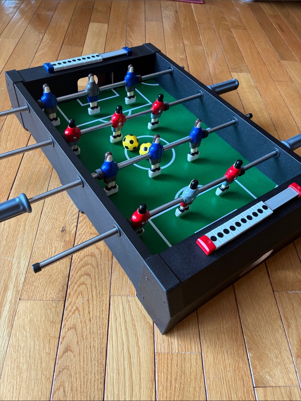 Mainstreet Classics - TABLETOP FOOSBALL/SOCCER GAME